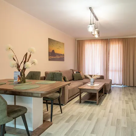 Apartment La Veranda Apartment, Complex Carpe Diem, Free Parking & Swimming Pool