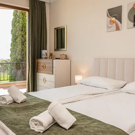 Apartment La Veranda Apartment, Complex Carpe Diem, Free Parking & Swimming Pool