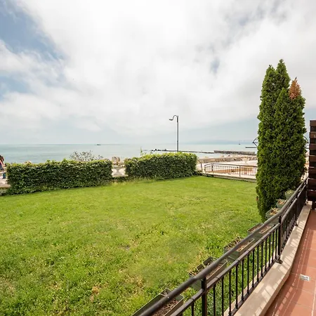La Veranda Apartment, Complex Carpe Diem, Free Parking & Swimming Pool Apartment