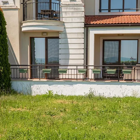 La Veranda Apartment, Complex Carpe Diem, Free Parking & Swimming Pool Balchik